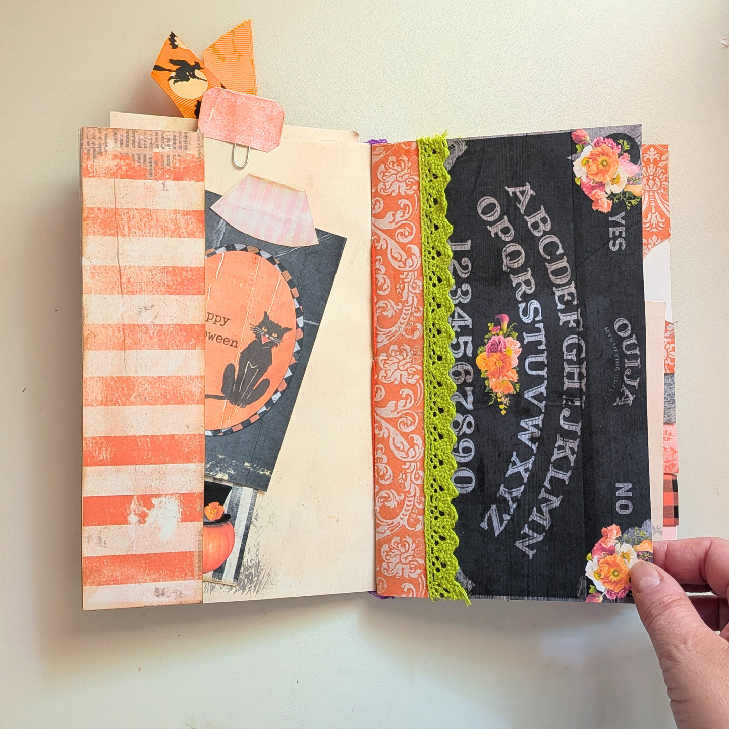 Cute & Spooky Halloween Folio Printable – Halloween Junk Journal Kit – Vintage Ephemera & Tags