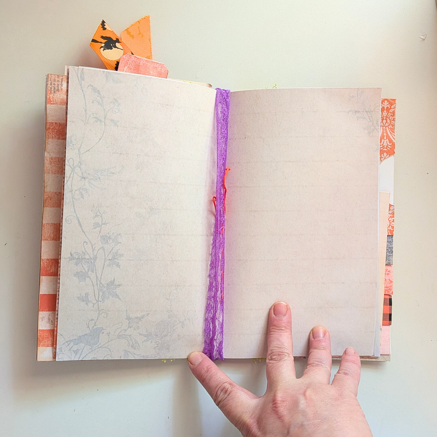 Cute & Spooky Halloween Folio Printable – Halloween Junk Journal Kit – Vintage Ephemera & Tags